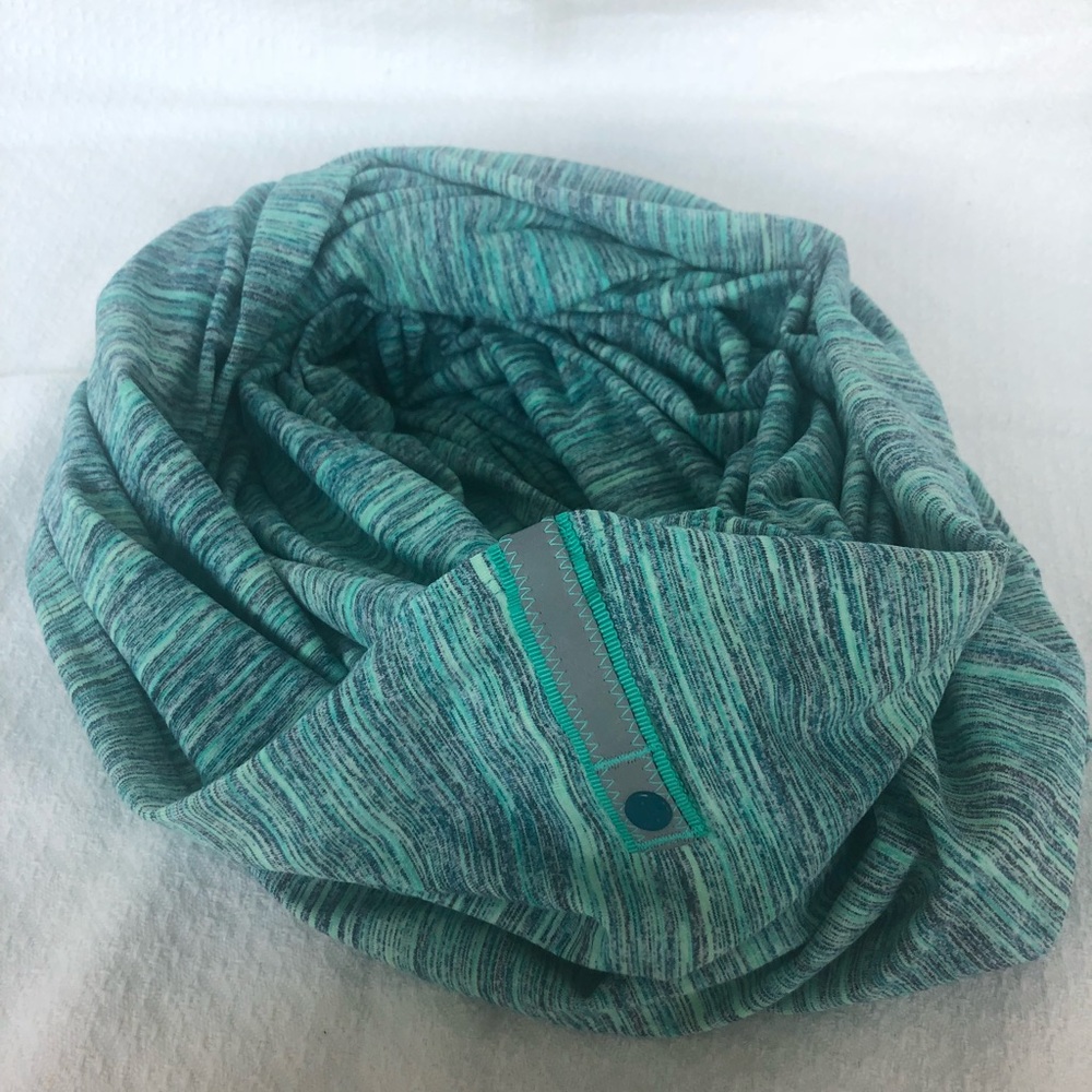 Lululemon Vinyasa Scarf